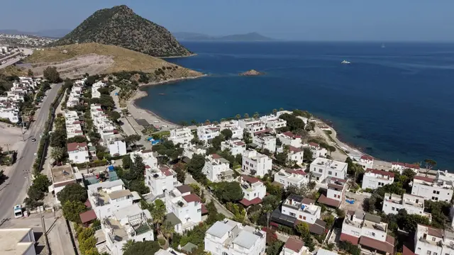 Bodrum Akyarlar’da Özel Plajli Prestijli Tek Sitesinde Manzarali 3+1 Villa