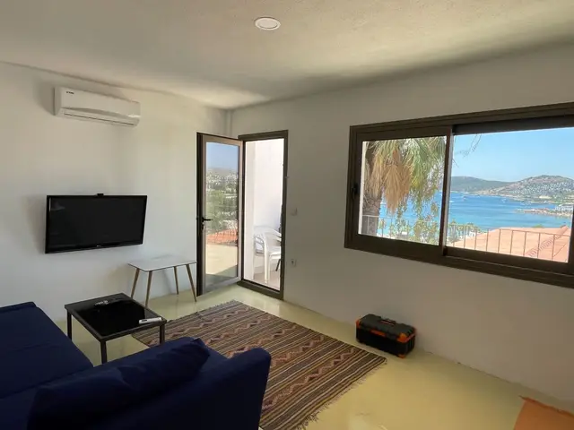 Gumbette Deniz Manzaralı Bakımlı 1+1 Daire Muğla-Bodrum-Gümbet